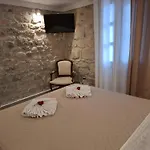 Patriko Stone House