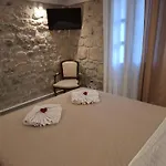 Patriko Stone House Fourka