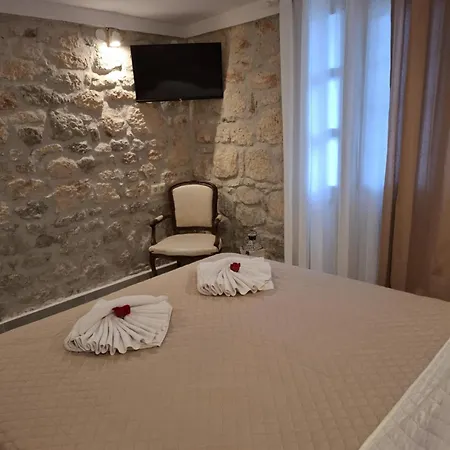 Patriko Stone House