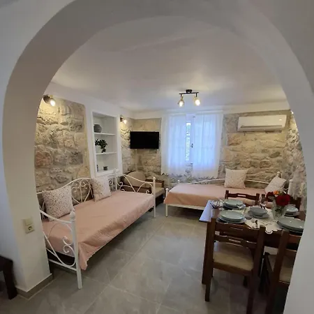 Patriko Stone House Apartment *