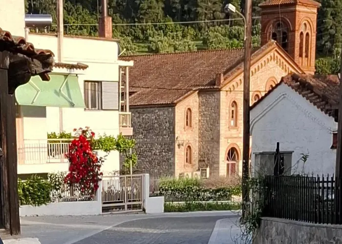 Patriko Stone House Apartament Fourka